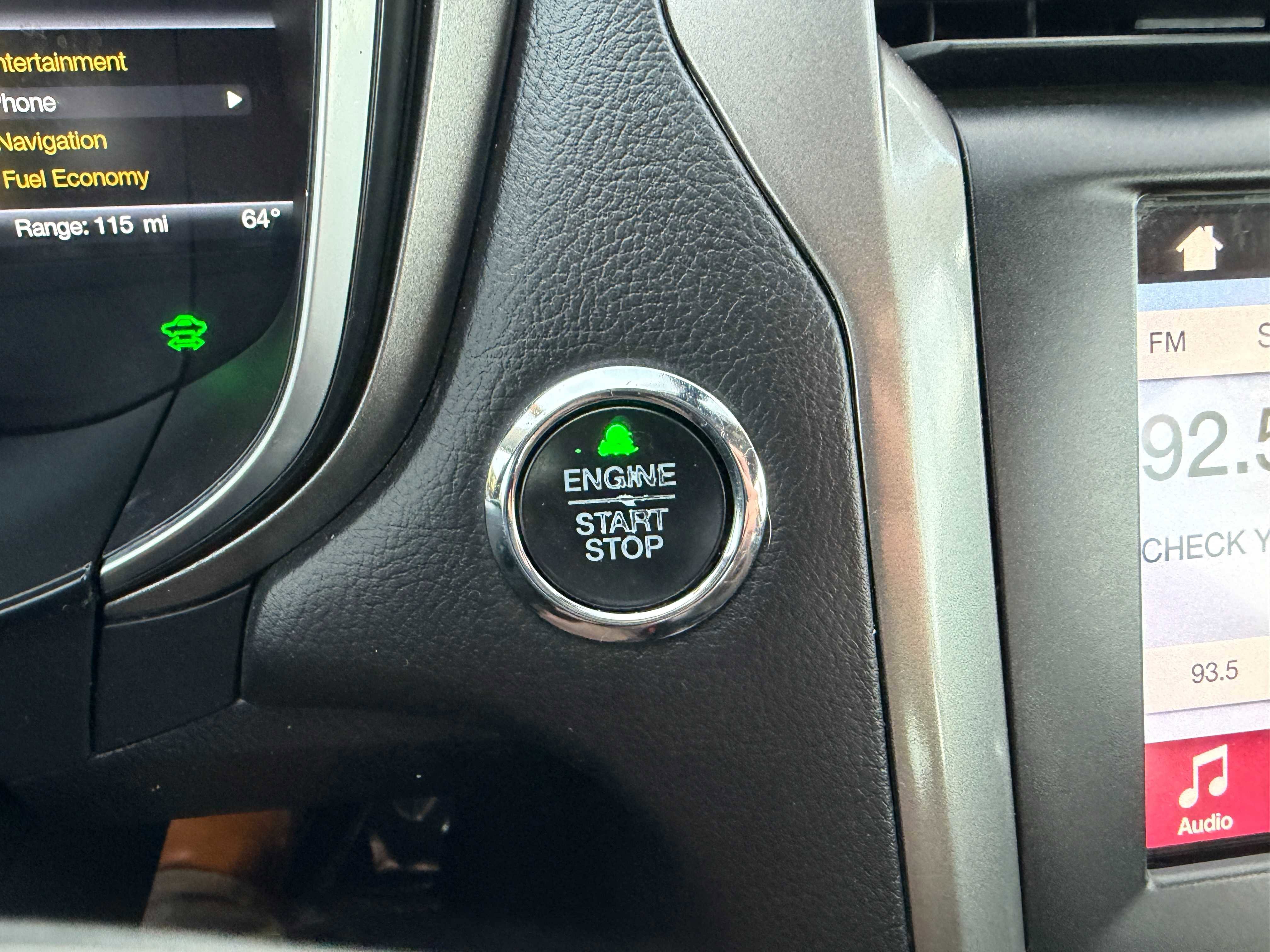 Used 2019 Ford Fusion SE FWD image 27