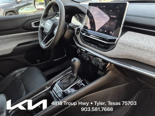 Used 2023 Jeep Compass Latitude AWD/4WD image 13