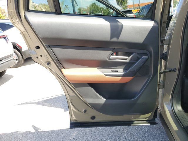 Used 2023 MAZDA CX-50 Meridian Edition image 9