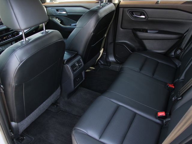 Certified 2023 Nissan Rogue SV w/ SV Premium B Package FWD image 29