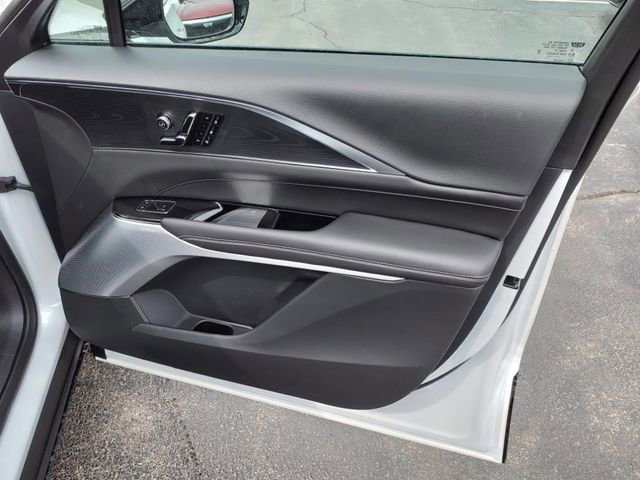 New 2025 Cadillac Lyriq Luxury image 24