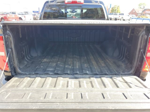 Used 2022 Chevrolet Colorado Z71 w/ Z71 Midnight Edition image 8