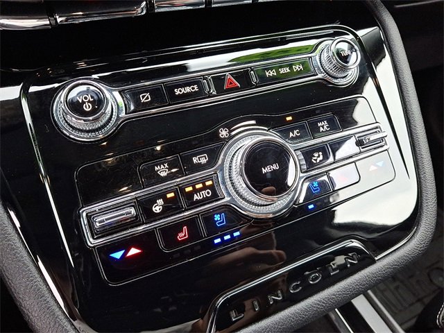 Certified 2022 Lincoln Corsair AWD w/ Equipment Group 101A image 17