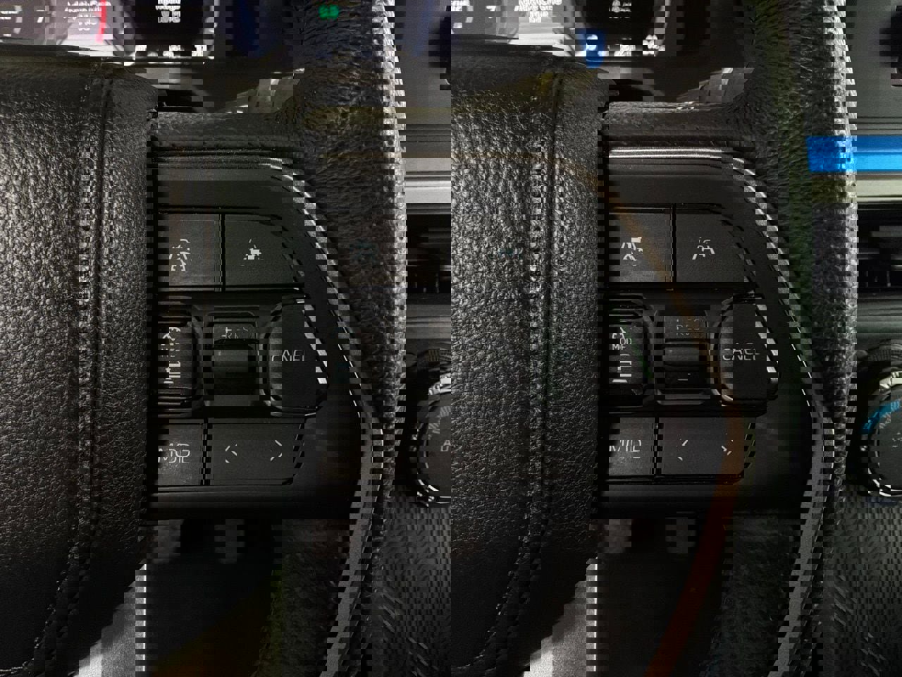 Used 2025 Toyota Tacoma TRD Off-Road AWD/4WD image 33