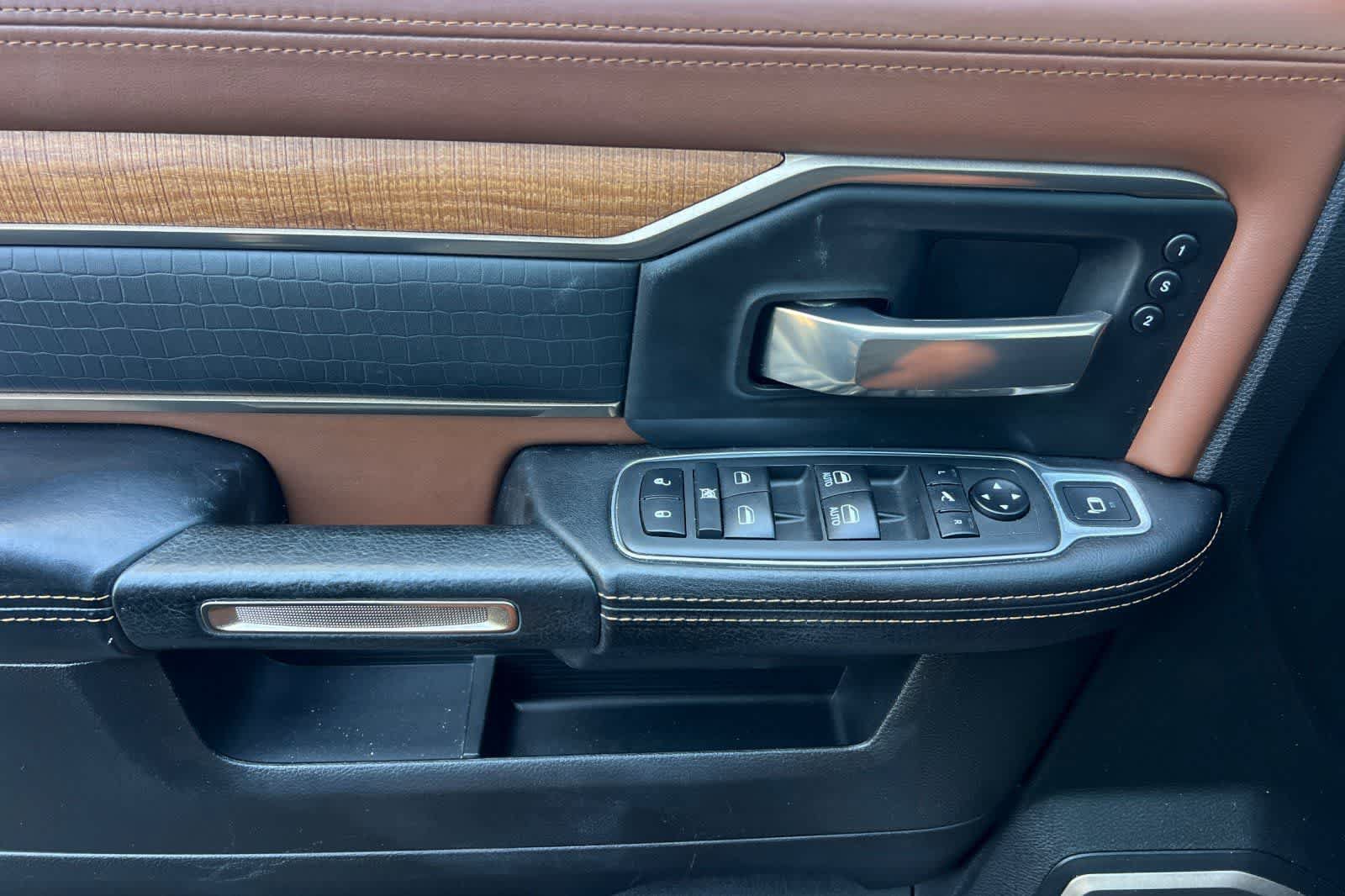 Used 2019 RAM 2500 Longhorn AWD/4WD image 15