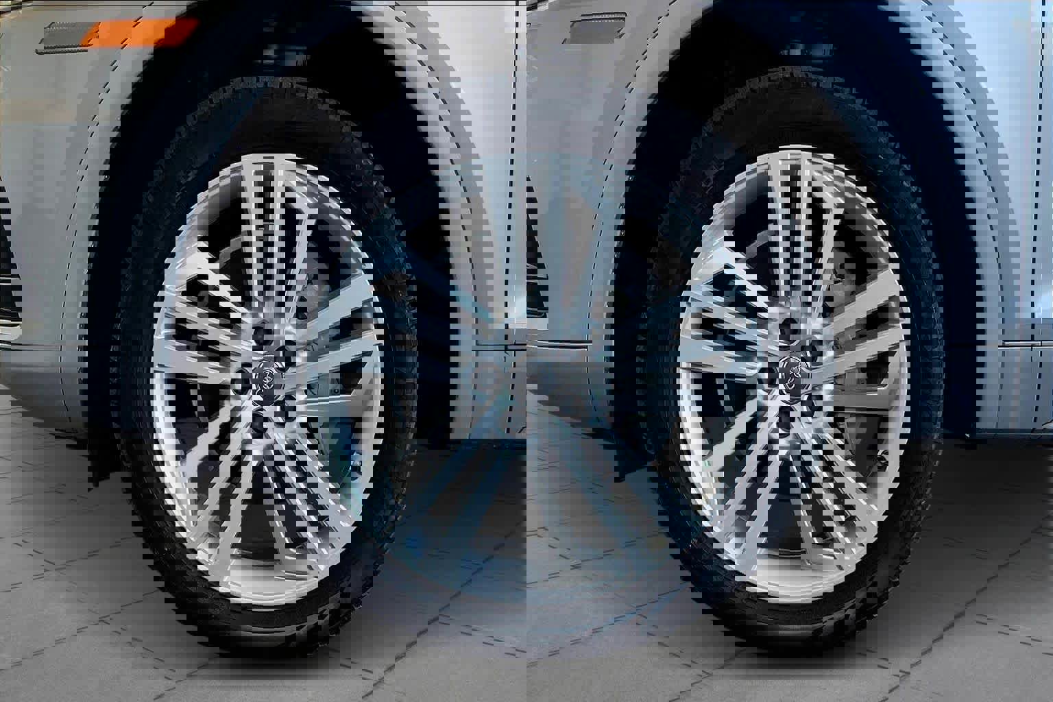 Used 2018 Audi Q5 2.0T Premium Plus w/ Premium Plus Package image 10