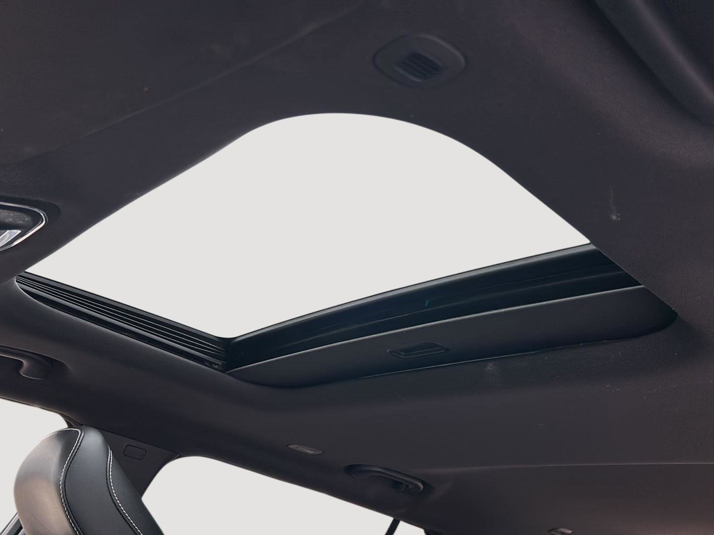 Used 2023 Jeep Grand Cherokee L Laredo image 20