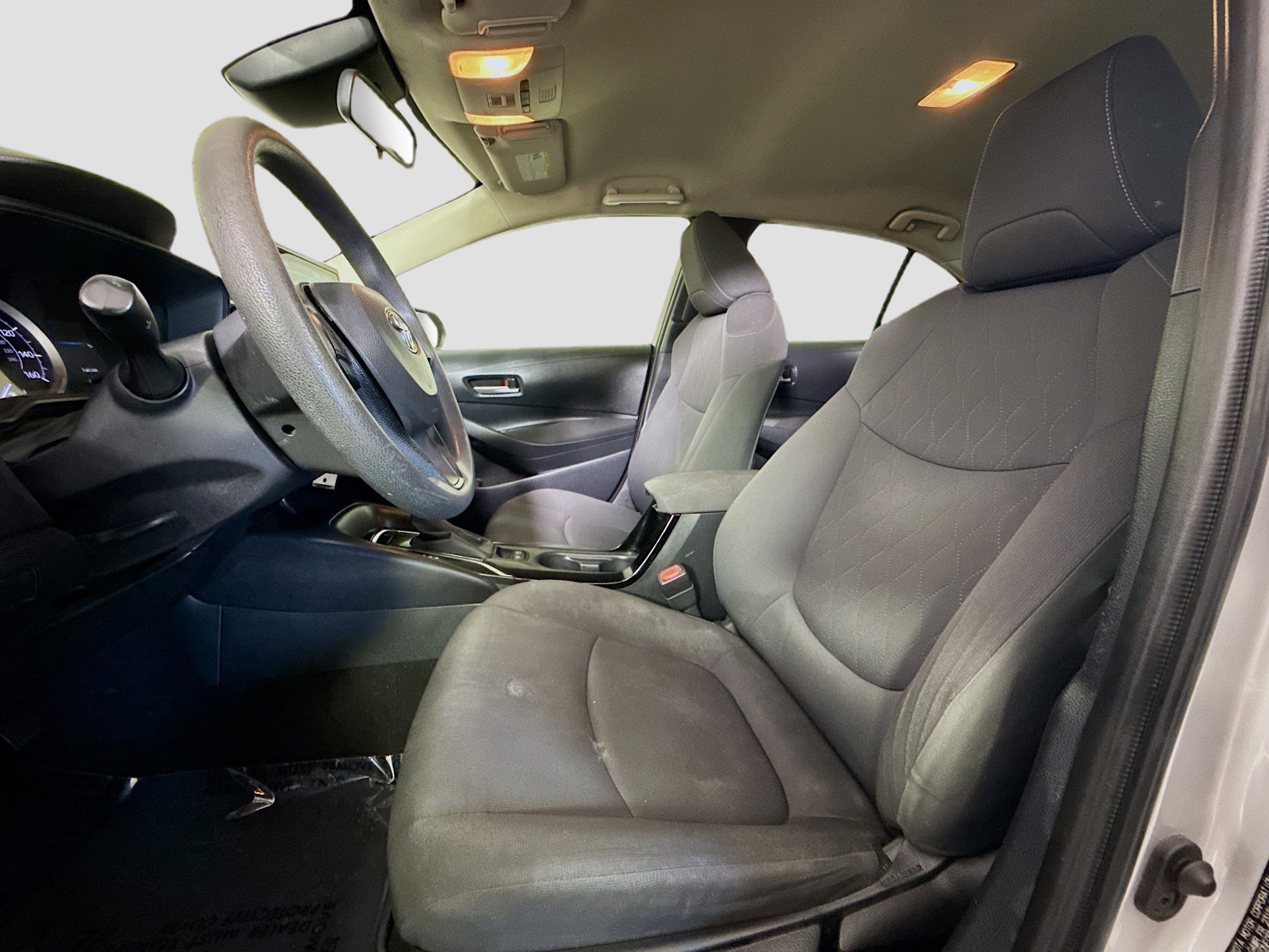 Used 2020 Toyota Corolla LE image 21