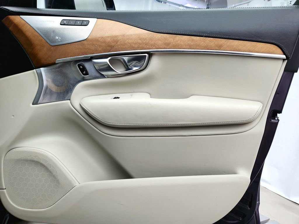 Used 2017 Volvo XC90 T8 Excellence image 32