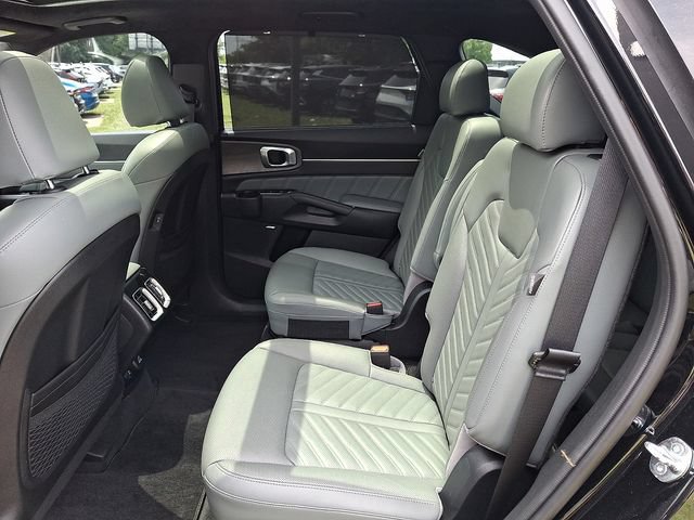 Used 2024 Kia Sorento SX Prestige w/ Sage Leather Package AWD/4WD image 11