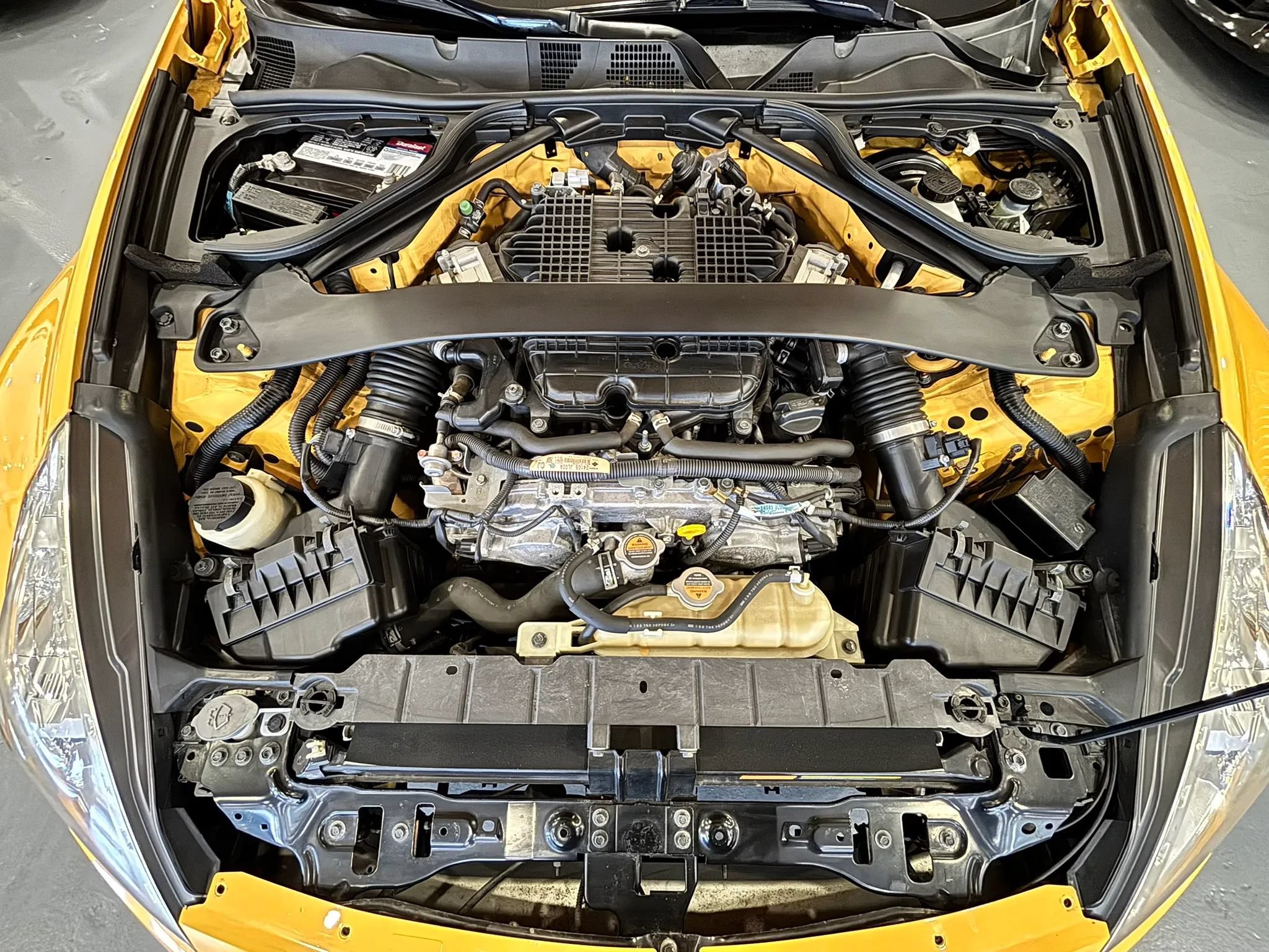 Used 2017 Nissan 370Z Coupe RWD image 29