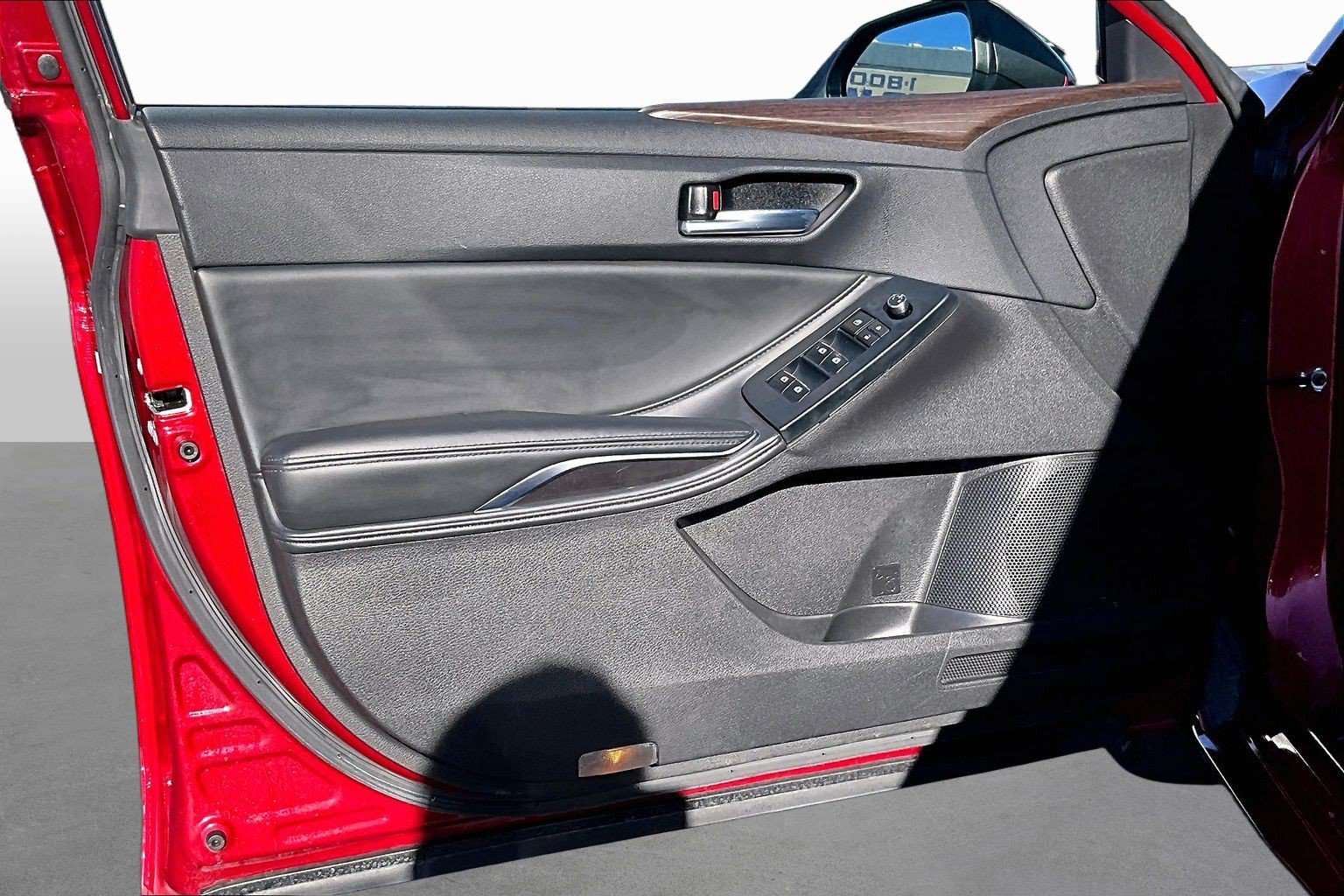 Used 2022 Toyota Avalon XLE FWD image 17
