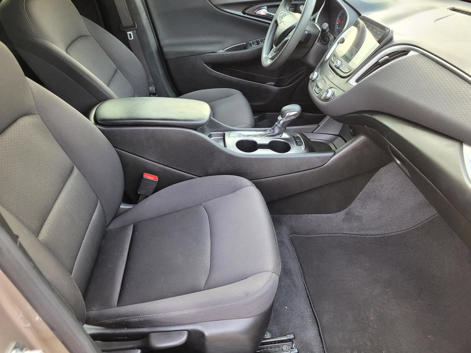 Used 2022 Chevrolet Malibu LS FWD image 10