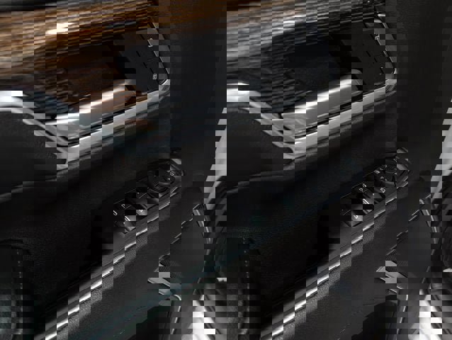 Used 2025 GMC Sierra 2500 SLE w/ SLE Value Package; image 16