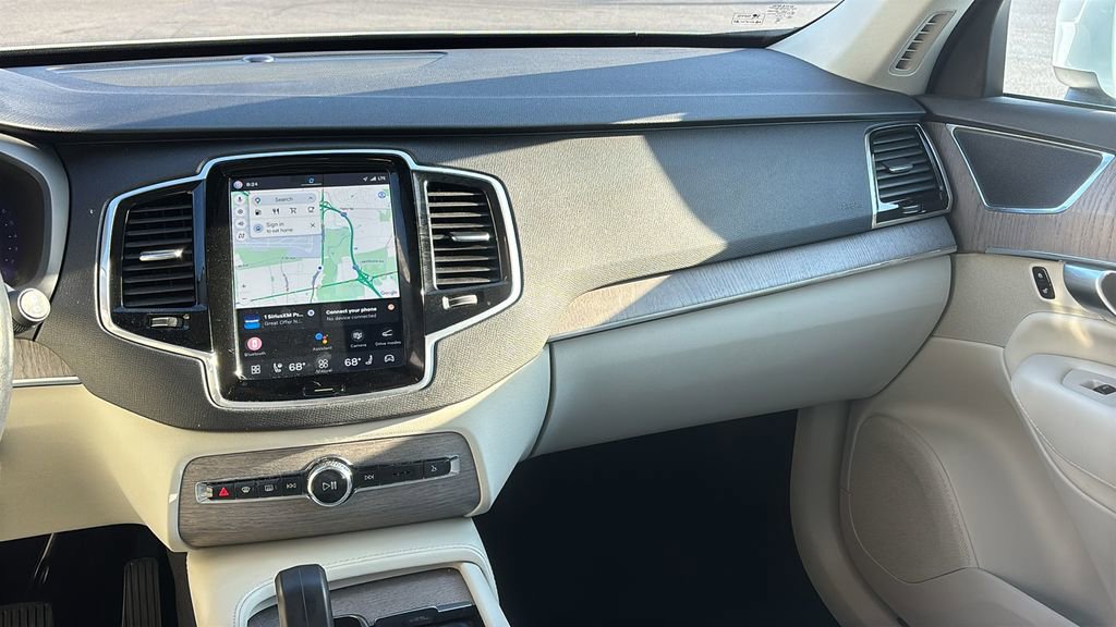 Used 2023 Volvo XC90 B6 Plus image 8