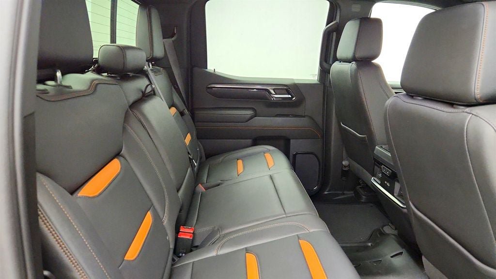 Used 2023 GMC Sierra 1500 AT4 w/ AT4 Premium Package AWD/4WD image 21