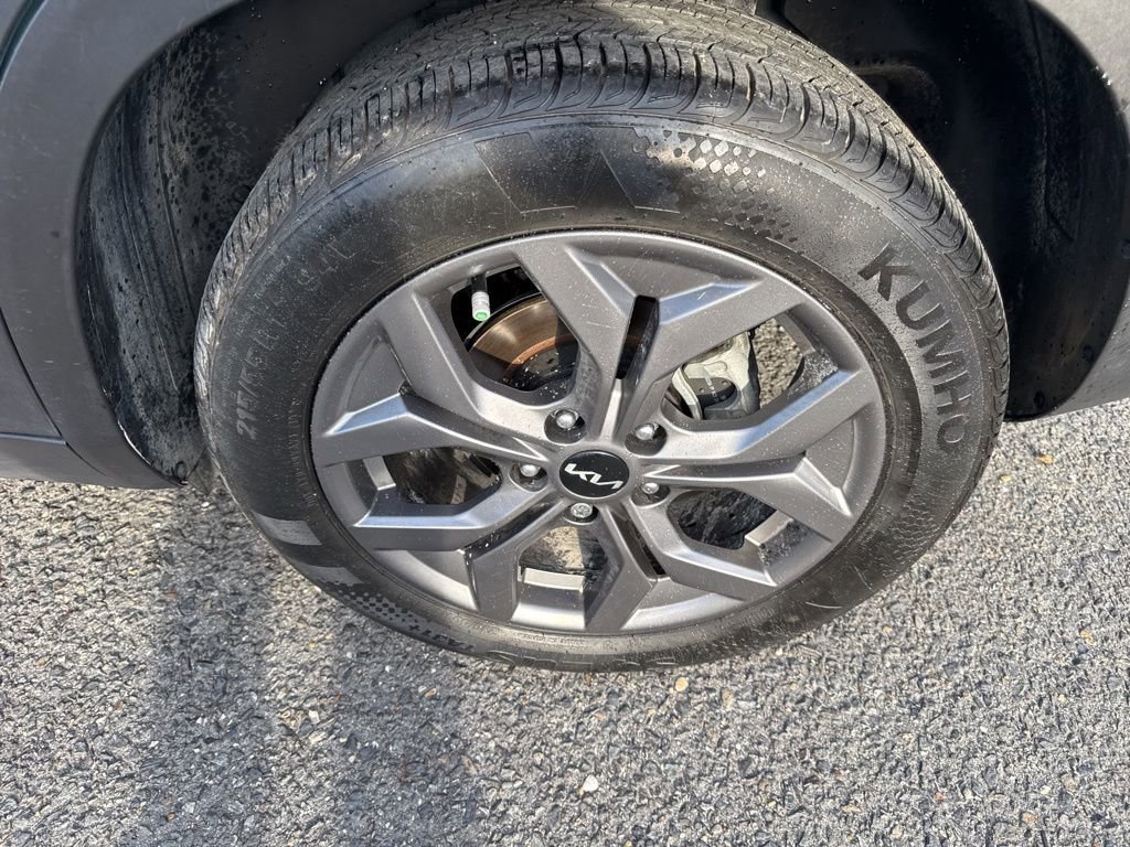 Used 2024 Kia Seltos S image 10