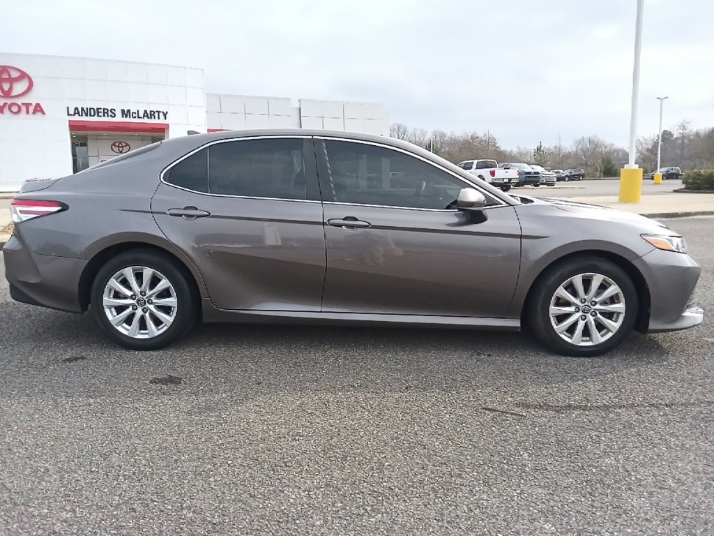 Used 2019 Toyota Camry LE w/ Phone Cable & Charge Package image 2