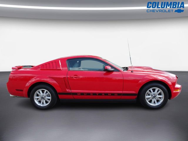 Used 2006 Ford Mustang Premium RWD image 2