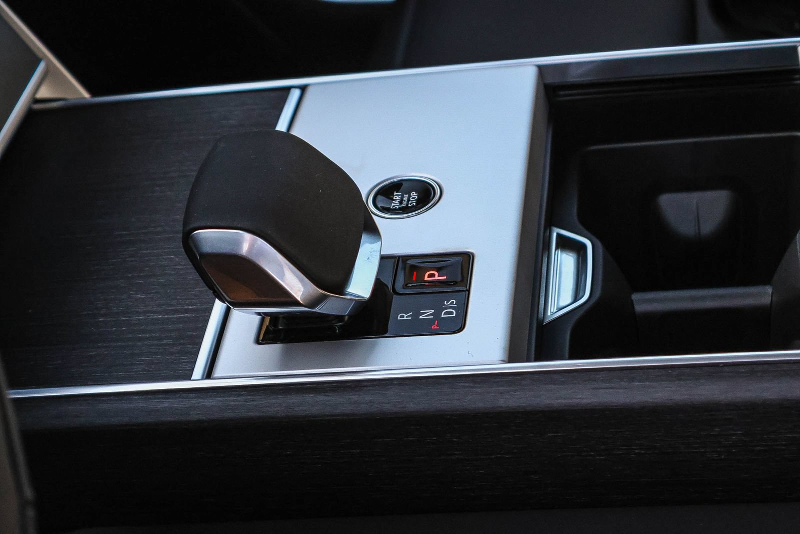 New 2026 Land Rover Range Rover SE AWD/4WD image 29