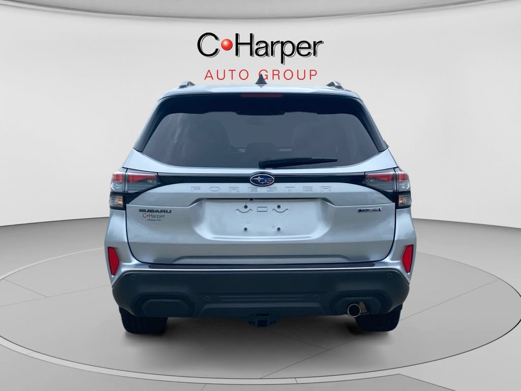 Used 2025 Subaru Forester Touring AWD/4WD image 4