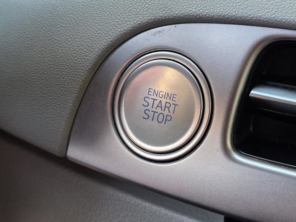 Used 2023 Hyundai Palisade SE FWD image 21