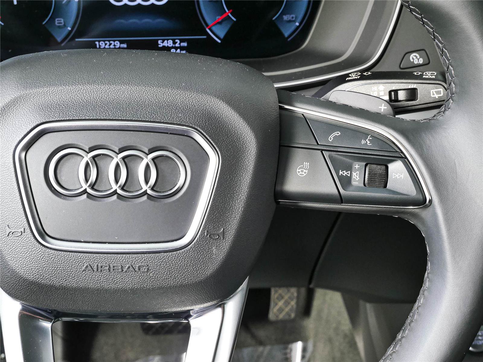 Used 2024 Audi Q5 2.0T Premium w/ Summer of Audi Package AWD/4WD image 11