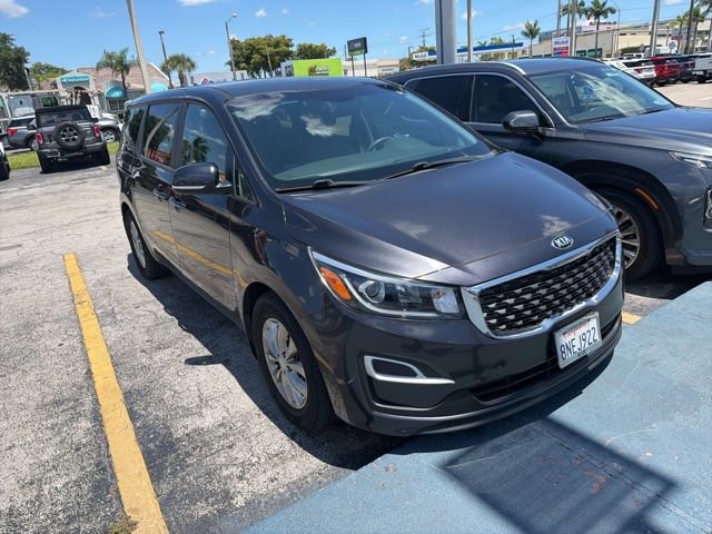 Used 2020 Kia Sedona LX FWD image 3