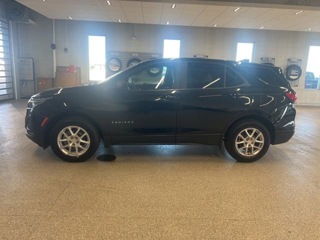 Used 2023 Chevrolet Equinox LS AWD/4WD image 10