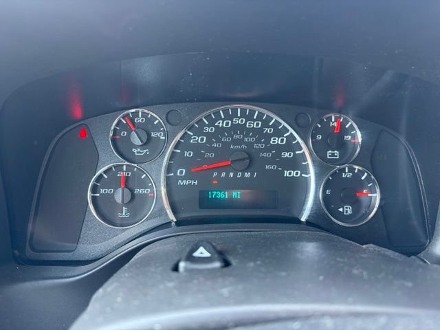 Used 2025 GMC Savana 2500 w/ Driver Convenience Package RWD image 13