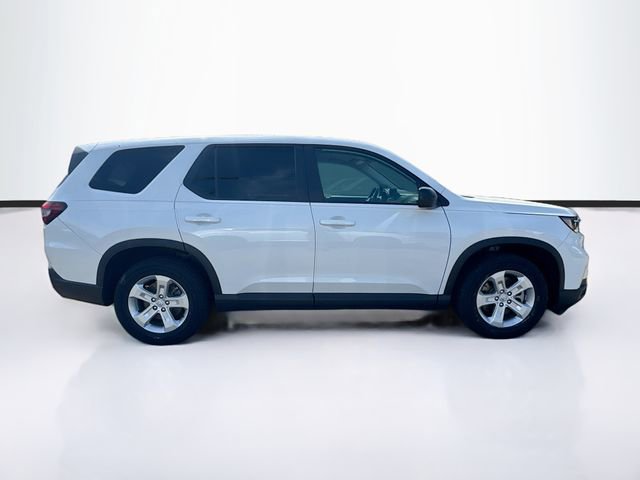Used 2023 Honda Pilot LX image 8