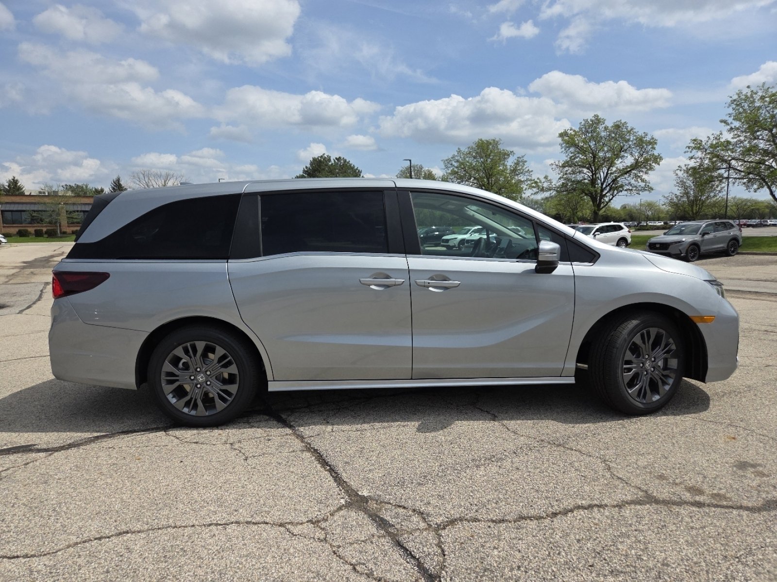 New 2026 Honda Odyssey Touring image 22