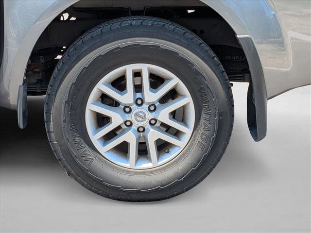 Used 2017 Nissan Frontier SV w/ SV Value Truck Package RWD image 3