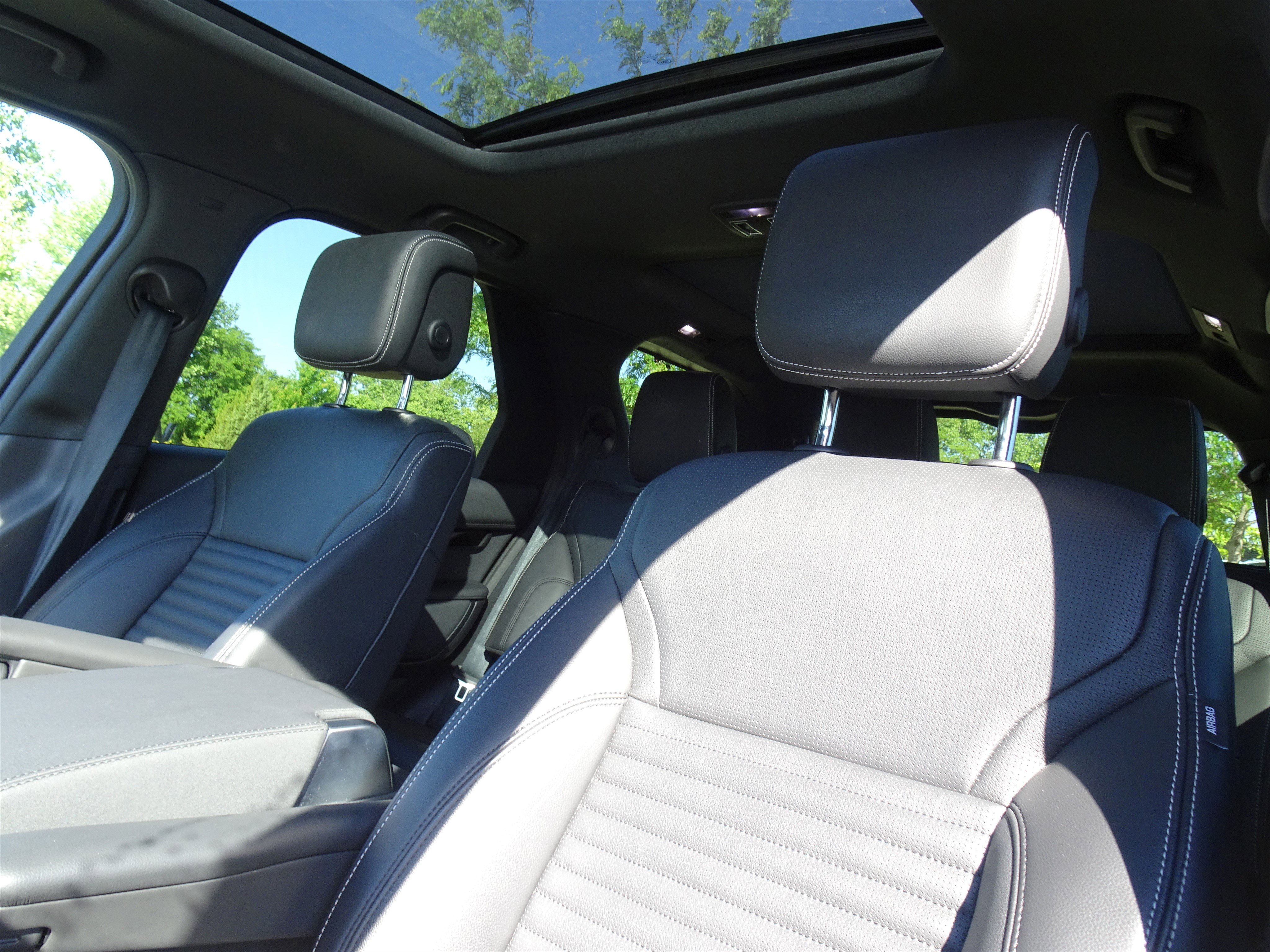 New 2025 Land Rover Discovery S AWD/4WD image 15