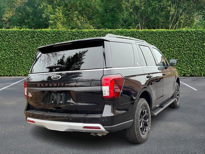 Used 2024 Ford Expedition Timberline image 3