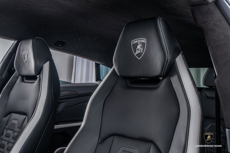 Used 2025 Lamborghini Urus SE image 47