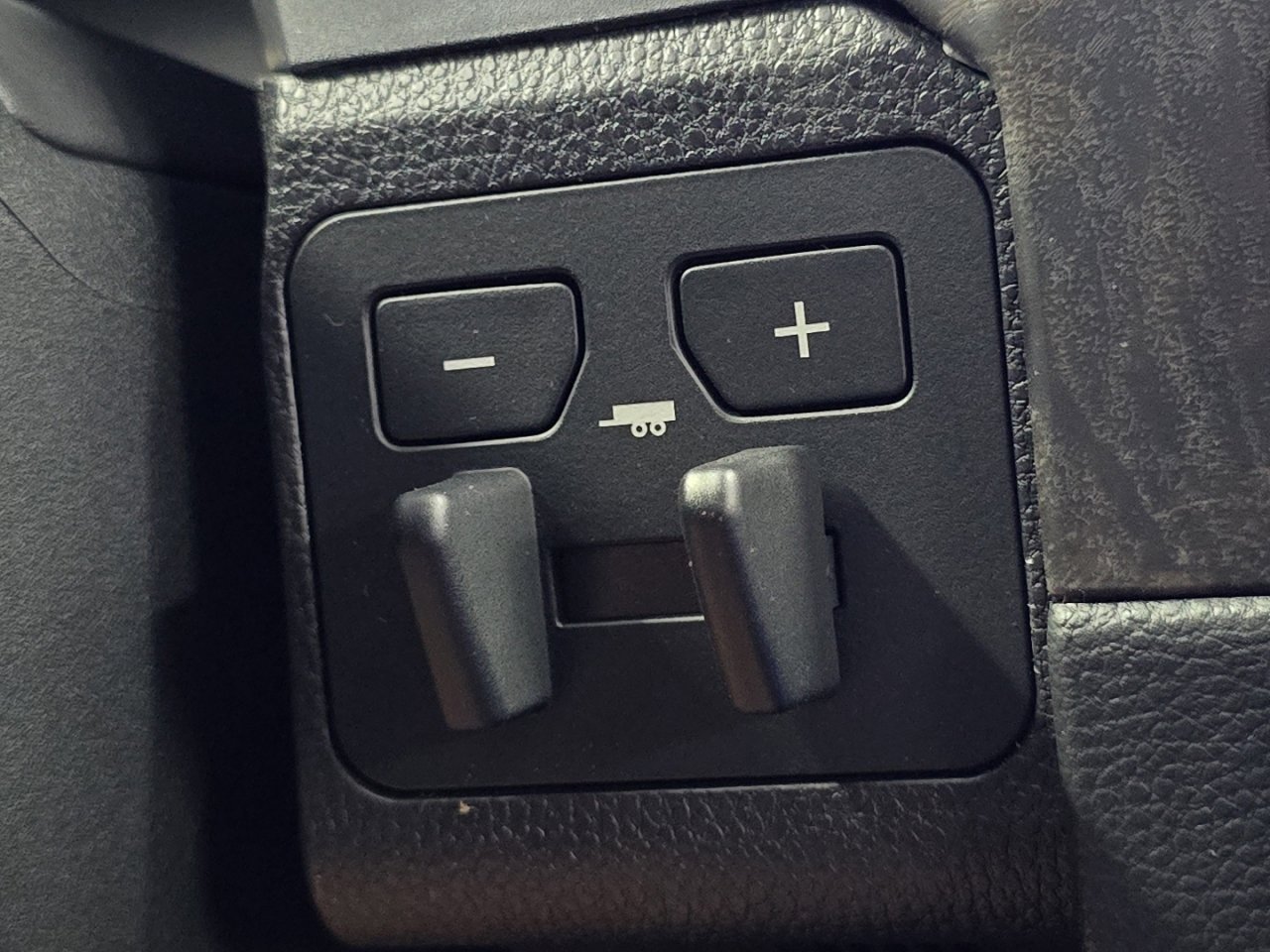 New 2026 Toyota Tacoma Limited AWD/4WD image 10