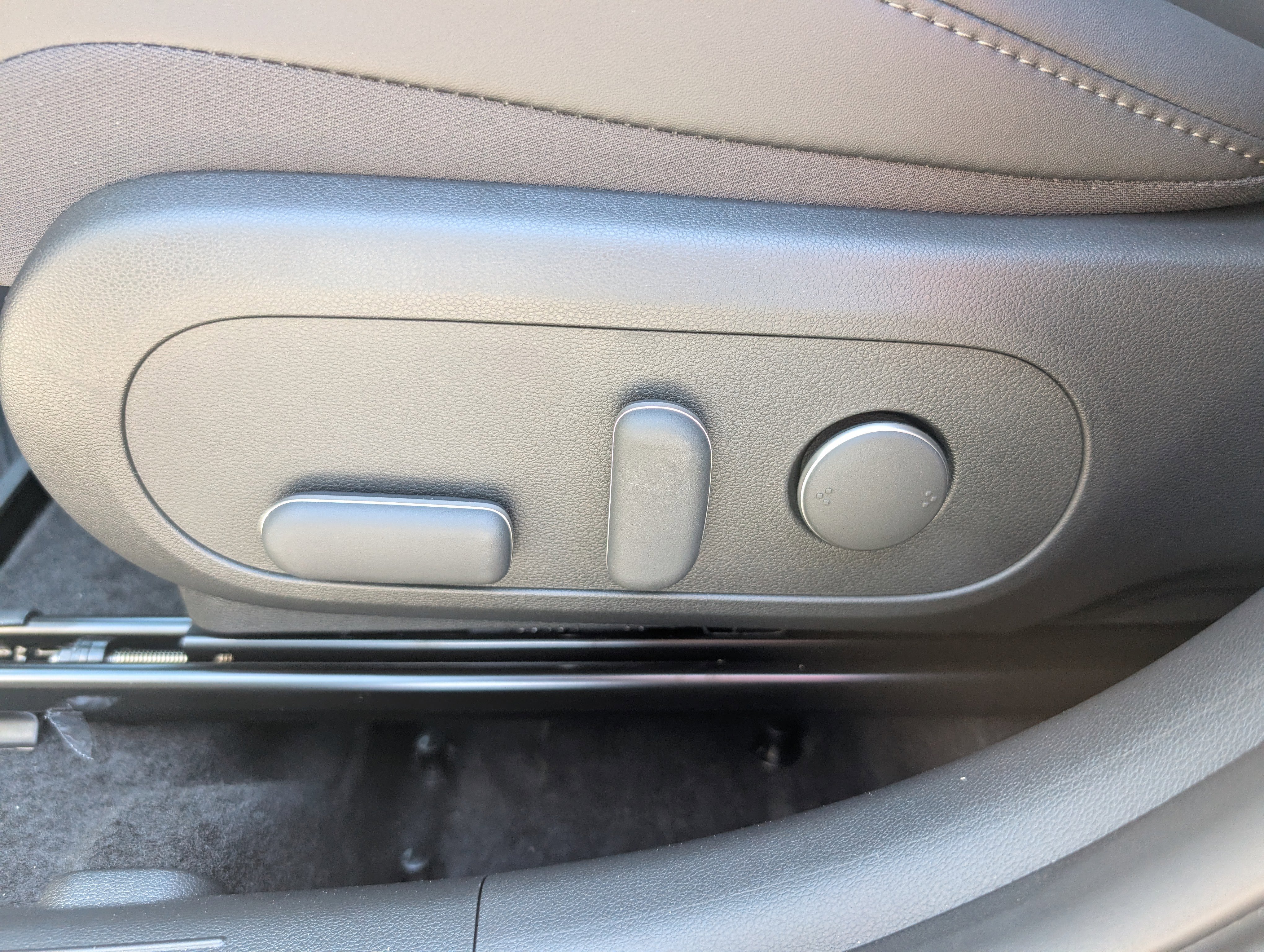 New 2026 Hyundai Kona Limited AWD/4WD image 16