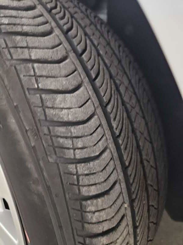 Used 2022 Ford Transit Connect XLT image 27