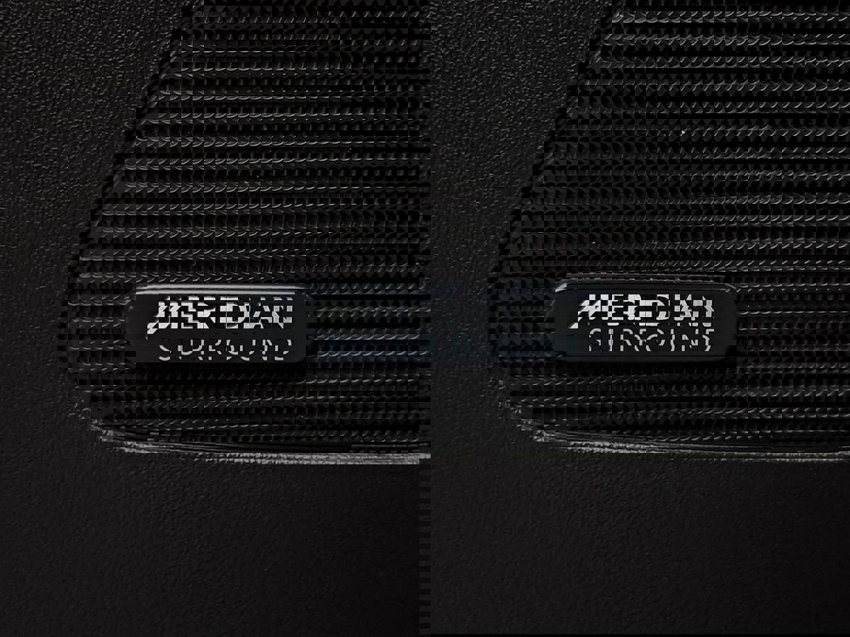 Used 2019 Jaguar F-PACE S image 19