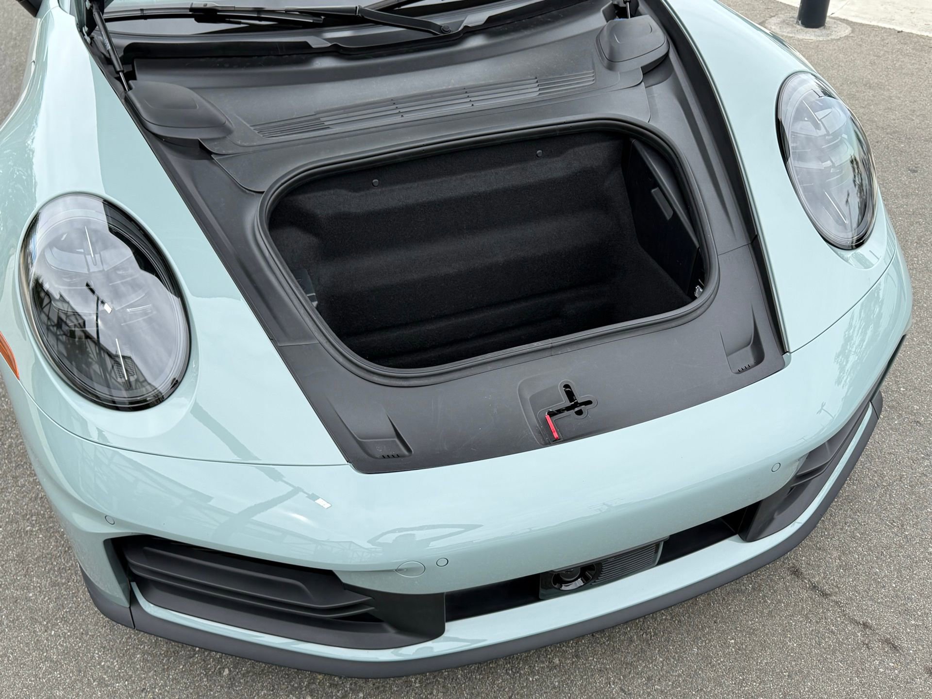 Used 2025 Porsche 911 Carrera image 33