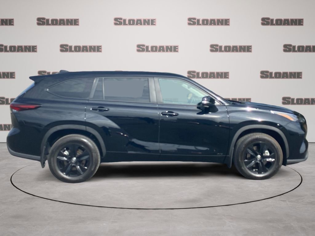 Used 2024 Toyota Highlander XLE image 6