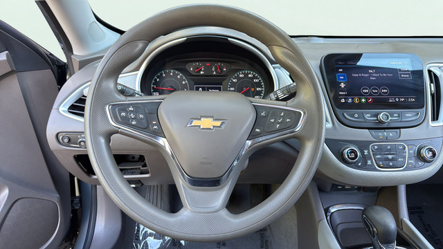 Used 2024 Chevrolet Malibu LT FWD image 16