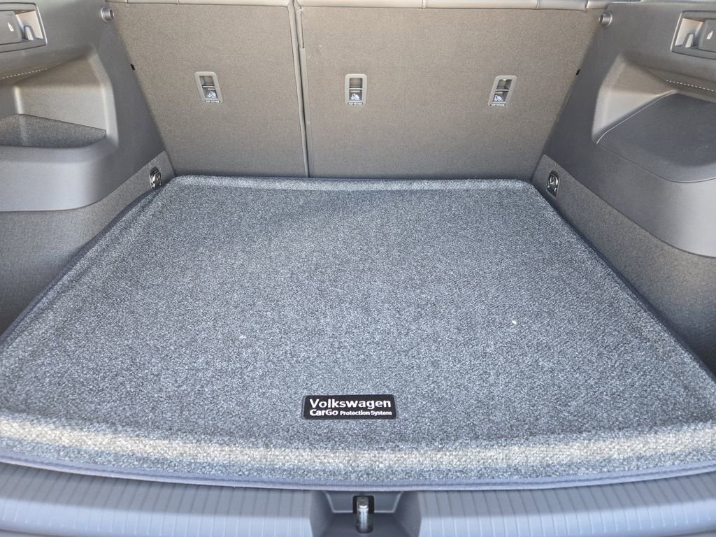 New 2026 Volkswagen Tiguan SE R-Line image 25