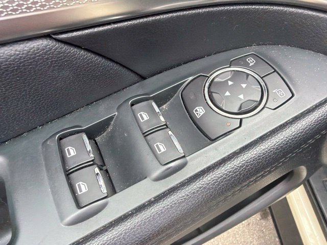 Used 2018 Ford Explorer XLT w/ Equipment Group 202A FWD image 24