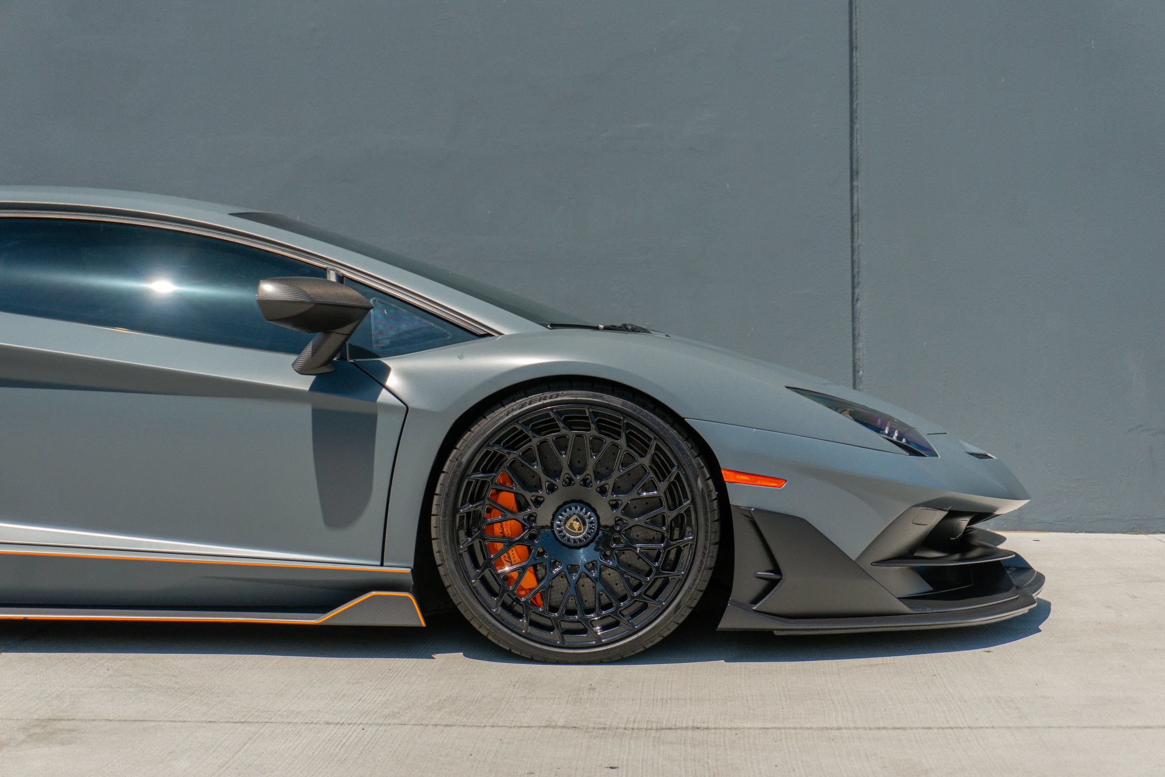 Used 2019 Lamborghini Aventador SVJ AWD/4WD image 40