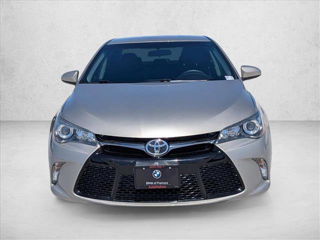 Used 2016 Toyota Camry SE FWD image 2