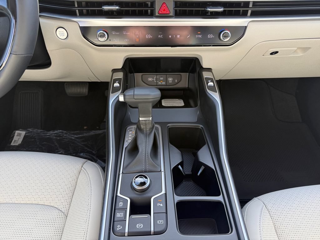 New 2026 Kia Sorento S w/ S Panoramic Sunroof Package FWD image 11
