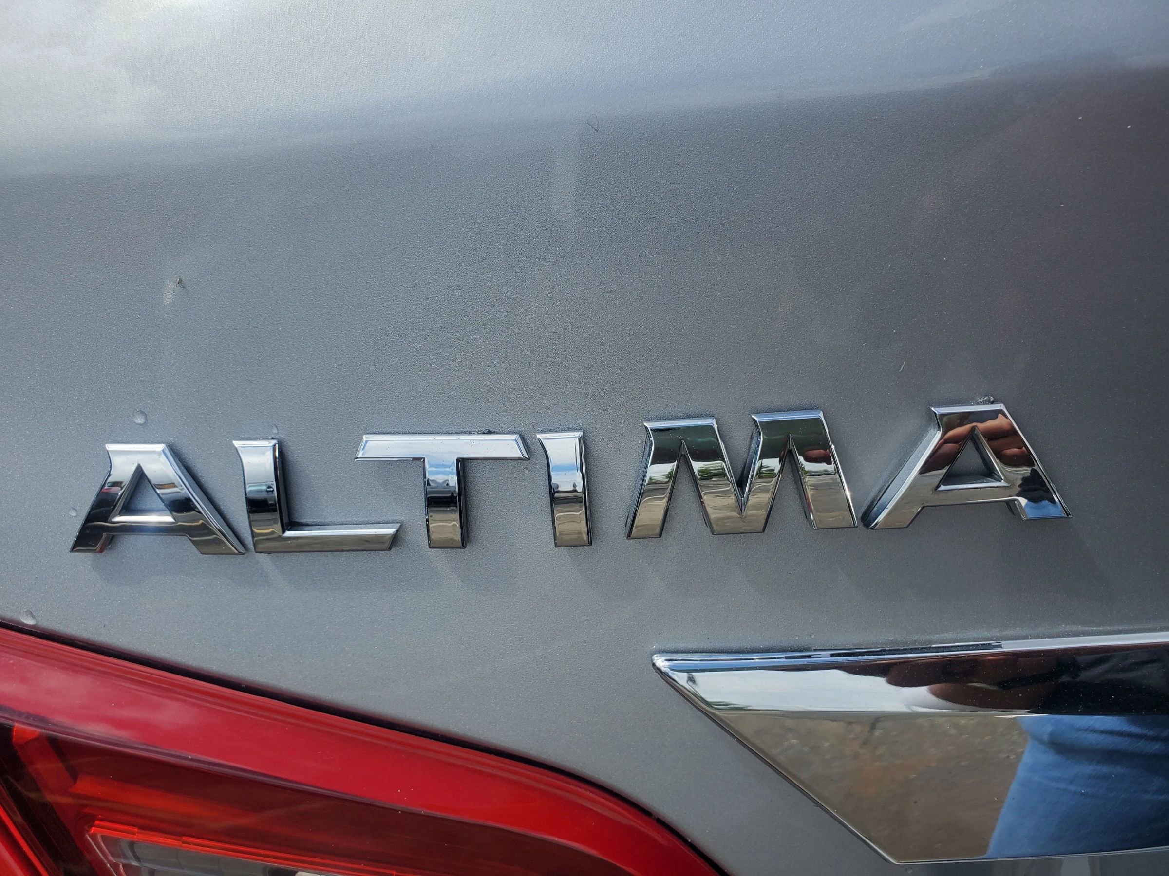 Used 2018 Nissan Altima 2.5 SV FWD image 10