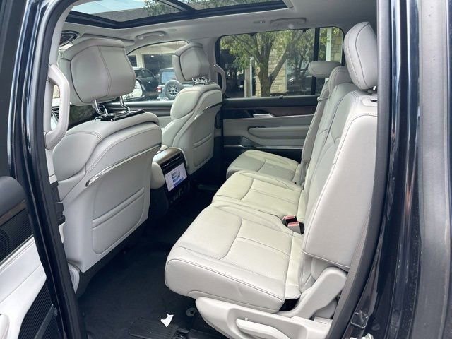 New 2024 Jeep Grand Wagoneer L 4WD w/ Flexible Seating Group image 23
